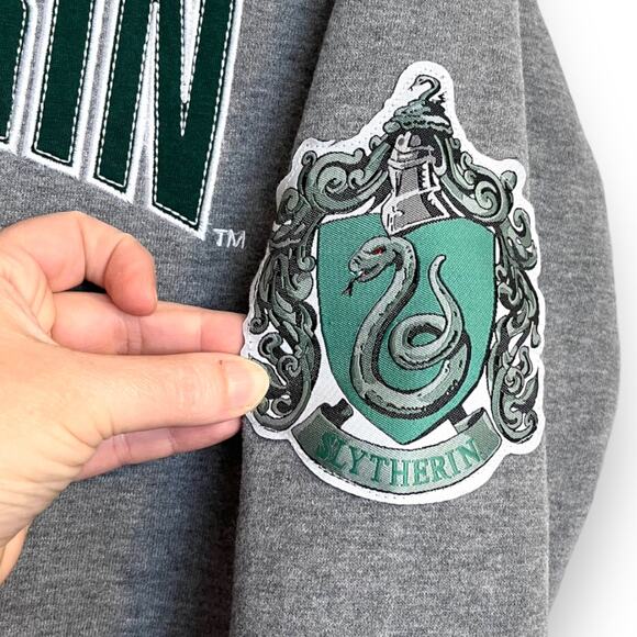 Wizarding World Of Harry Potter Slytherin Pullover Sweatshirt Women's M - Picture 5 of 8